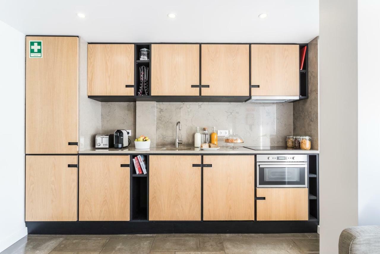 Lisbon Airport Suites Экстерьер фото